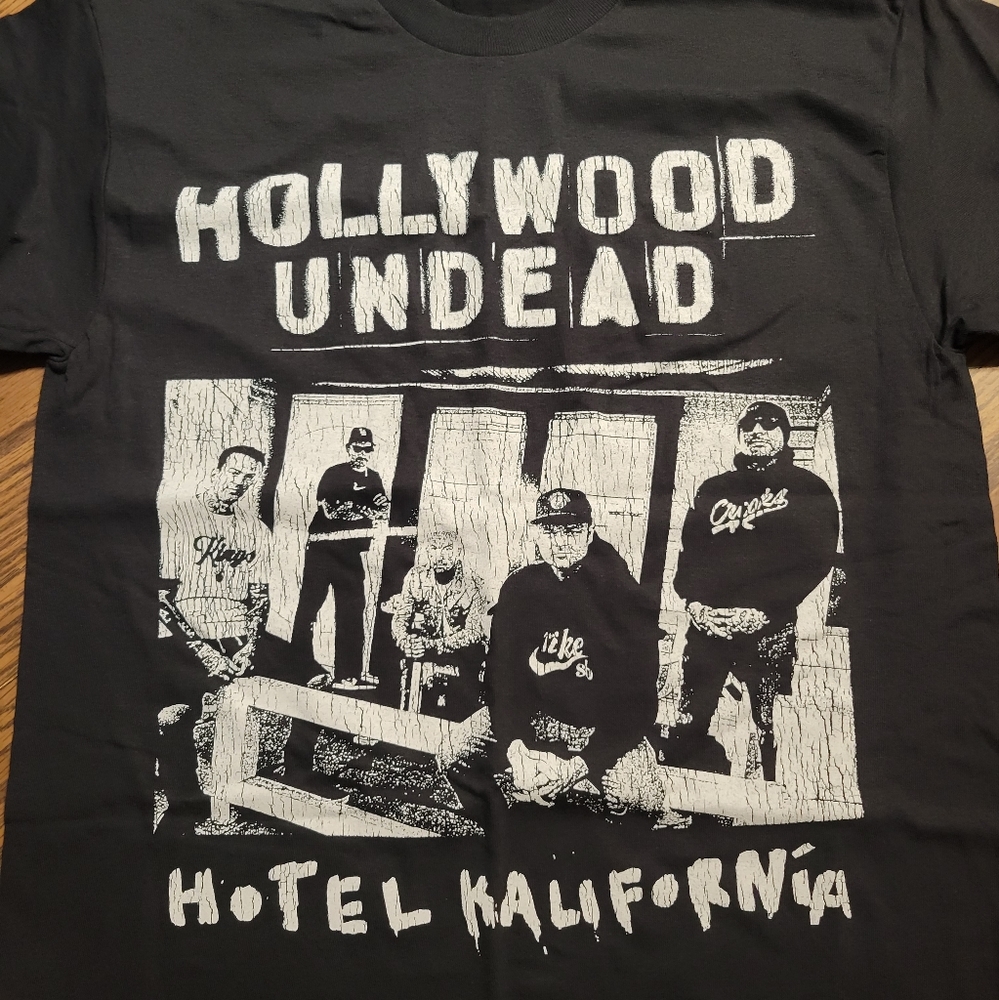 Hollywood undead tee